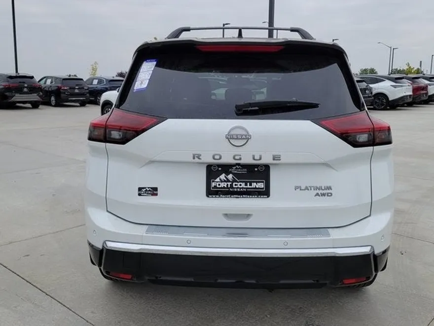 2026 Nissan Rogue Platinum photo 1