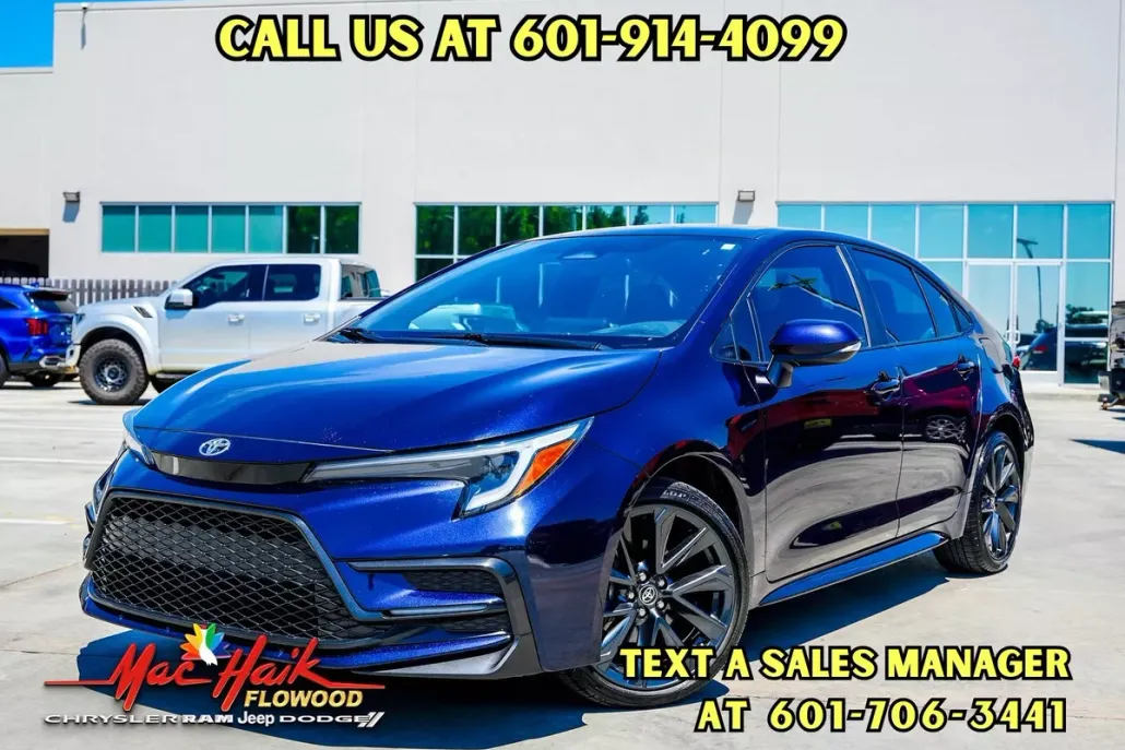 2023 Toyota Corolla SE photo 1