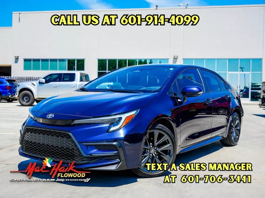 2023 Toyota Corolla SE photo 1