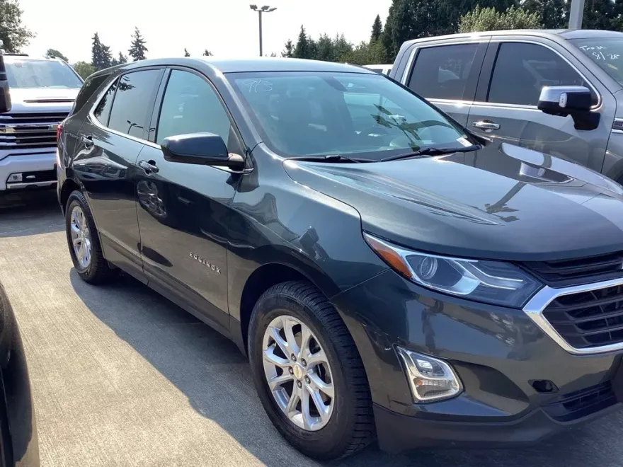 2018 Chevrolet Equinox LT photo 1