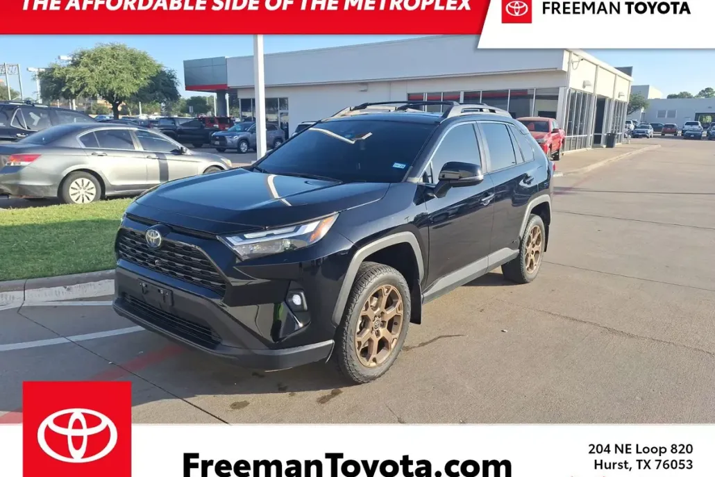 2023 Toyota RAV4 Hybrid photo 1