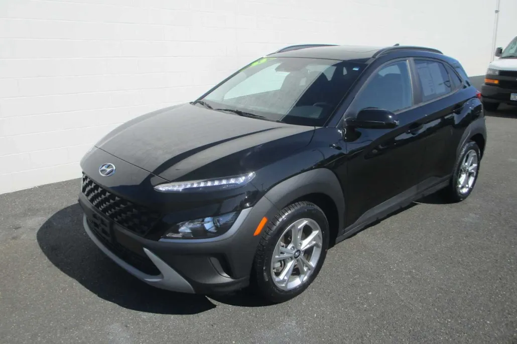 2023 Hyundai Kona SEL photo 1