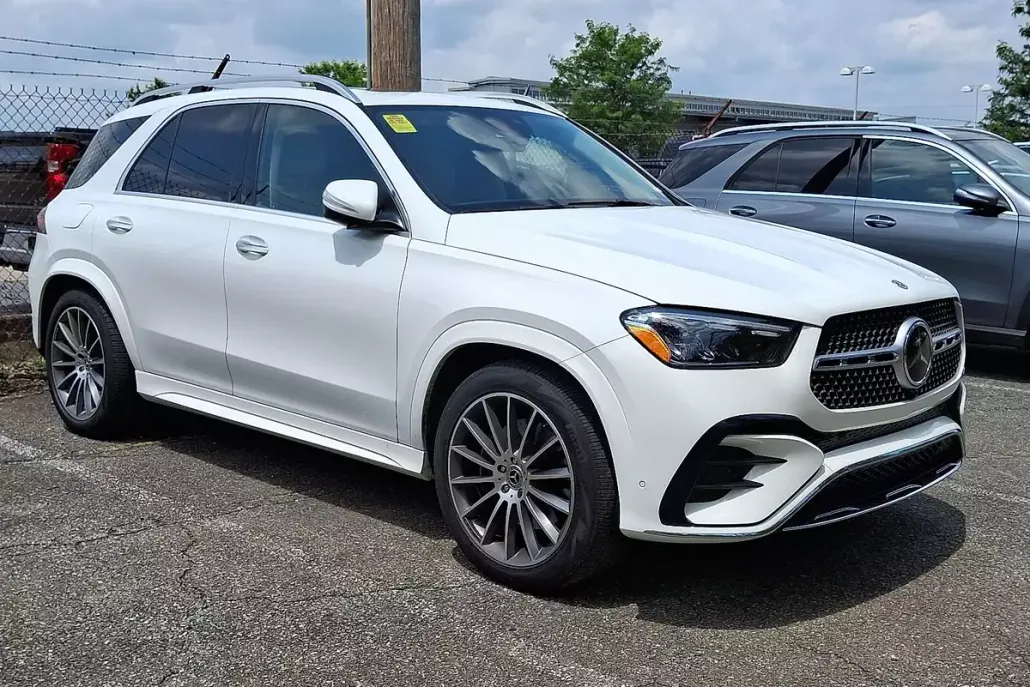 2024 Mercedes Benz GLE 450 4MATIC photo 1