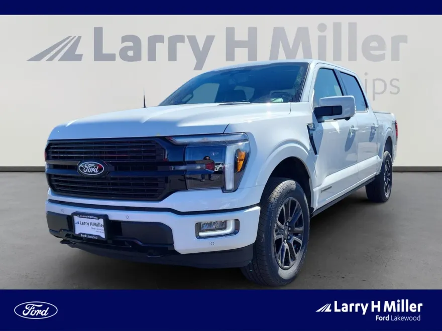 2025 Ford F-150 Platinum photo 1