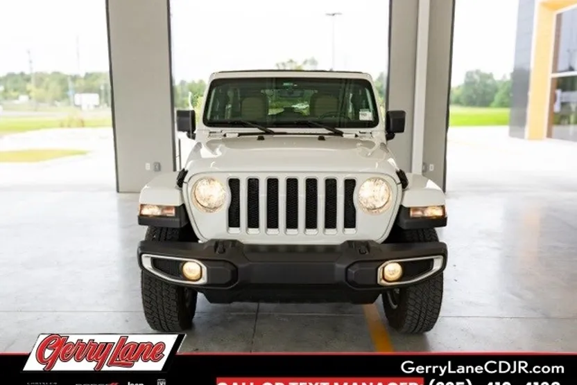 2019 Jeep Wrangler Unlimited Sahara photo 1