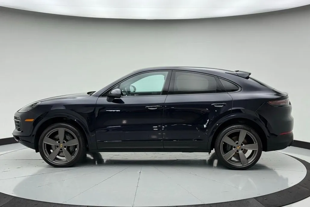 2022 Porsche Cayenne S Coupe photo 1
