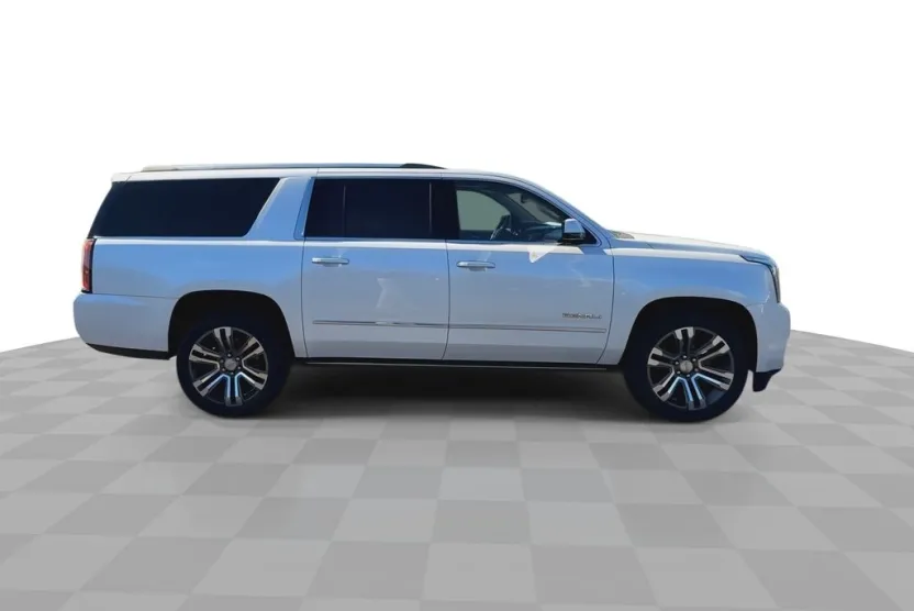 2019 Gmc Yukon XL Denali photo 1