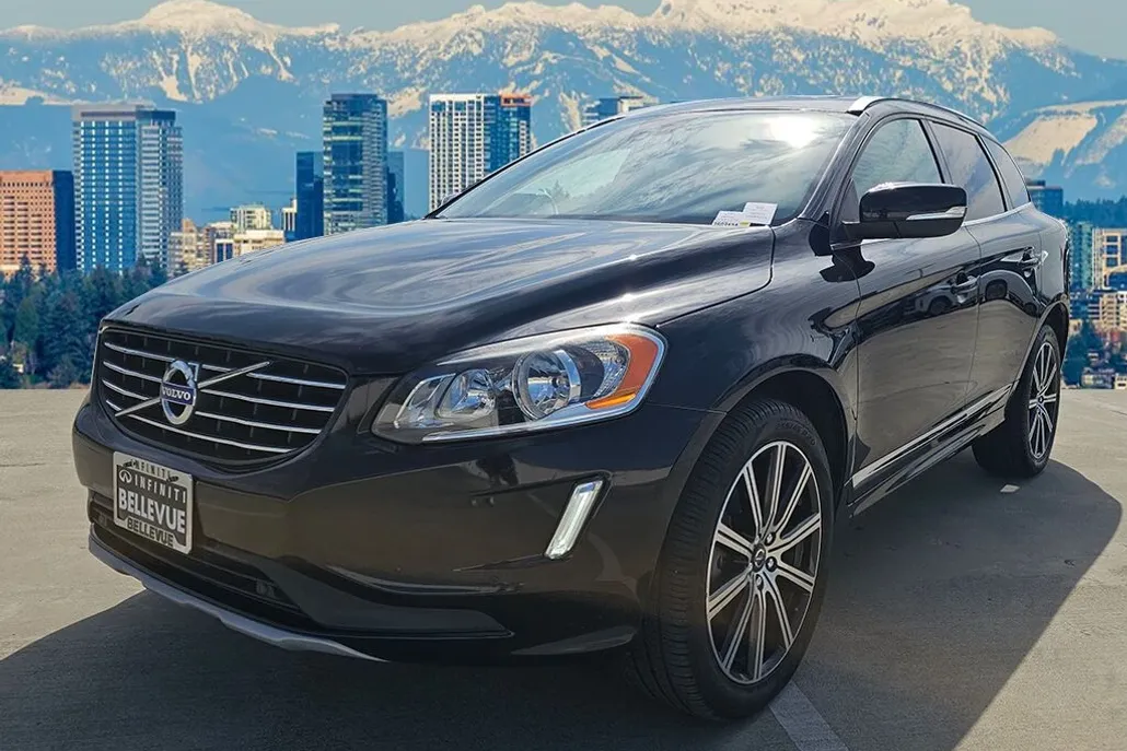 2016 Volvo XC60 T6 photo 1