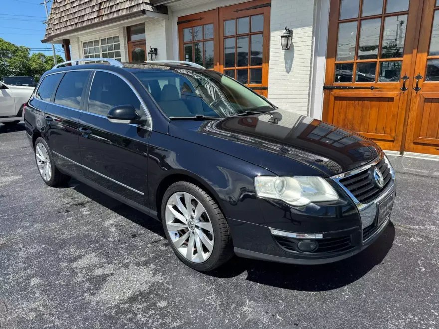2010 Volkswagen Passat Komfort photo 2