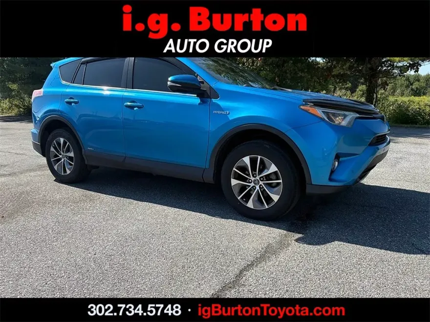 2016 Toyota RAV4 Hybrid XLE photo 1