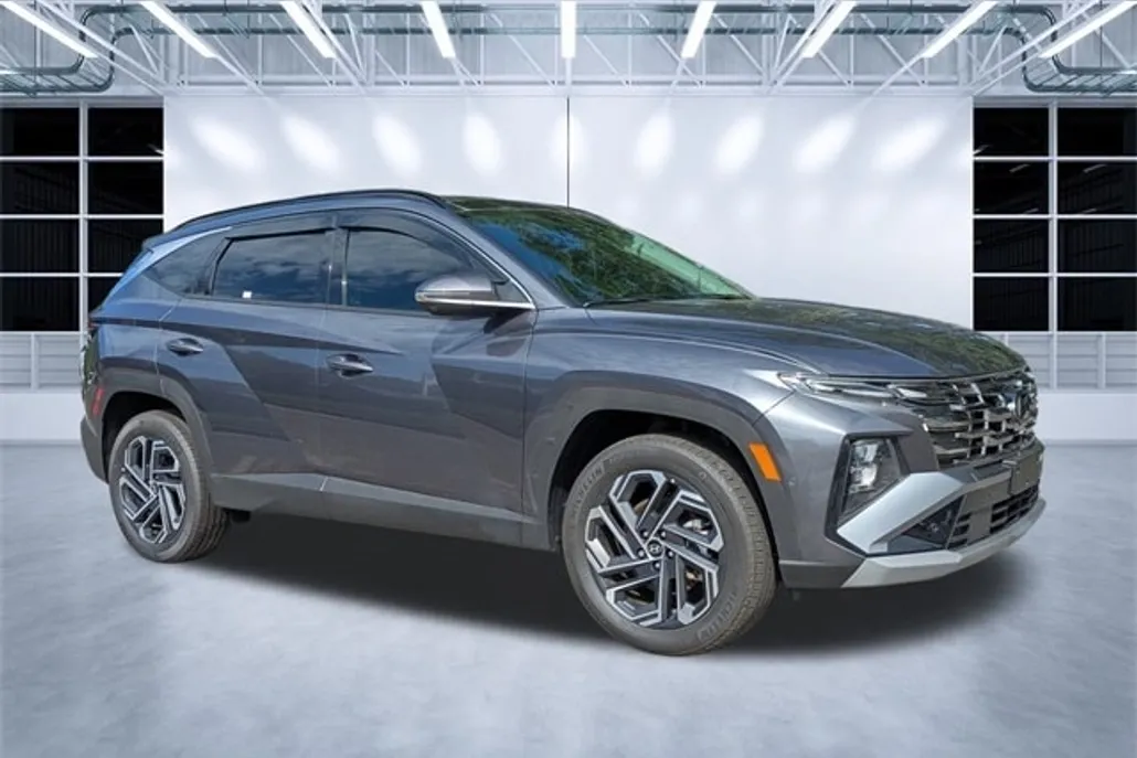 2025 Hyundai Tucson Hybrid Limited photo 1