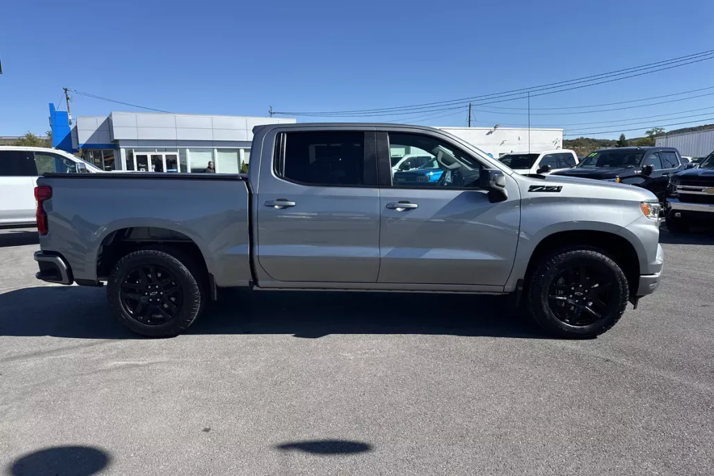 2023 Chevrolet Silverado 1500 RST photo 1