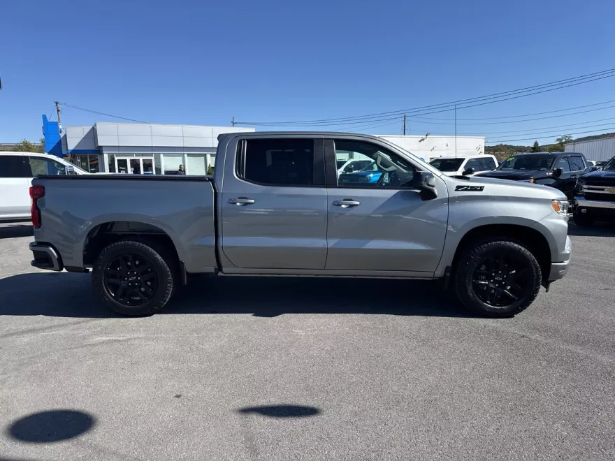 2023 Chevrolet Silverado 1500 RST photo 1