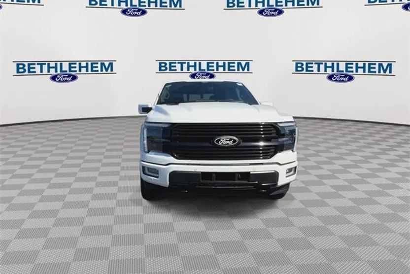 2025 Ford F-150 Platinum photo 1