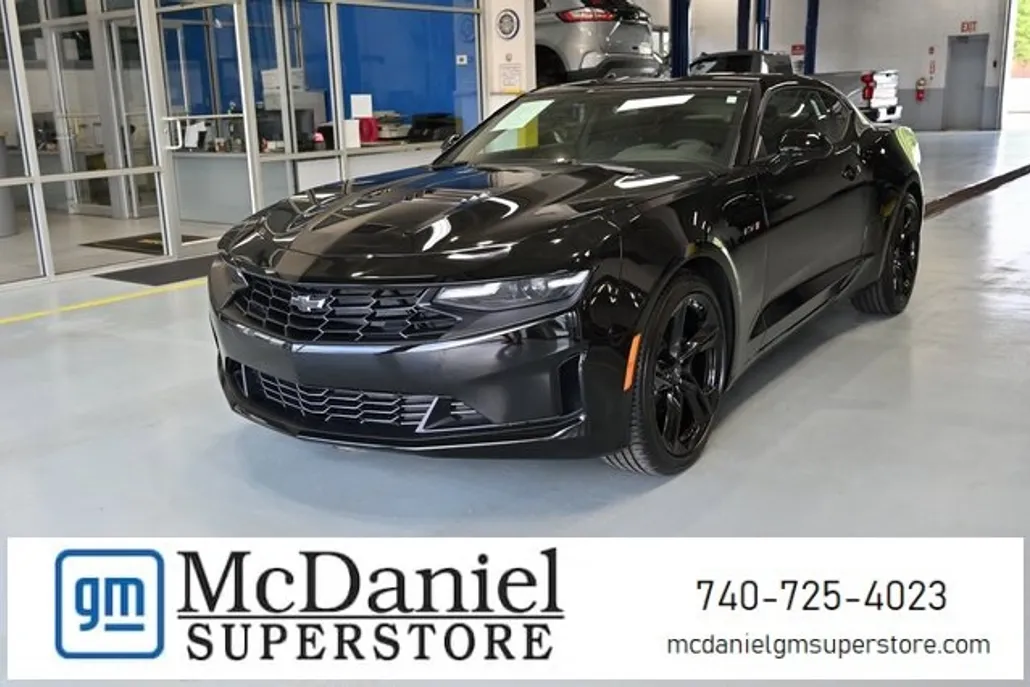 2024 Chevrolet Camaro LT1 photo 1
