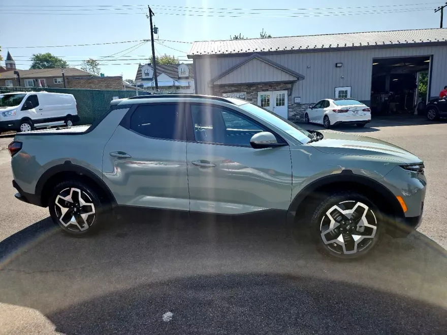 2022 Hyundai Santa Cruz Limited photo 1