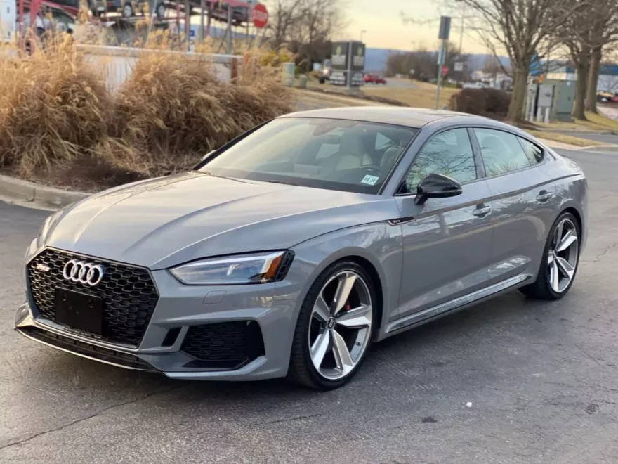 2019 Audi RS 5 photo 1