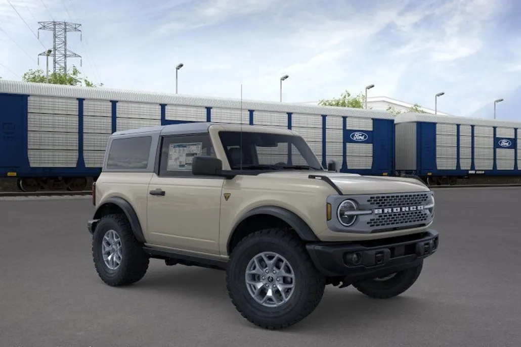 2025 Ford Bronco Badlands photo 1