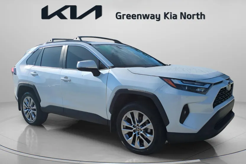 2024 Toyota RAV4 XLE Premium photo 1