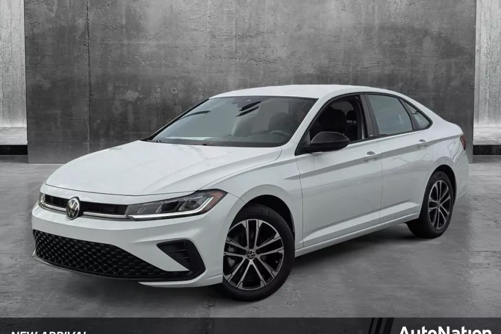 2025 Volkswagen Jetta Sport photo 1