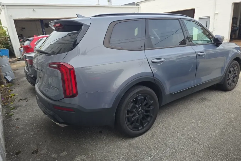 2022 Kia Telluride SX photo 1
