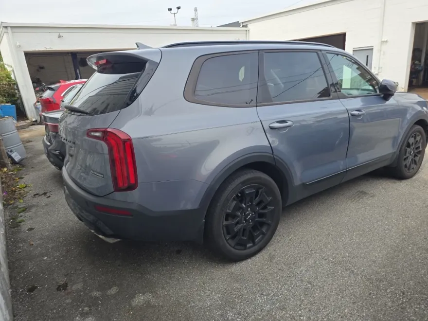 2022 Kia Telluride SX photo 1