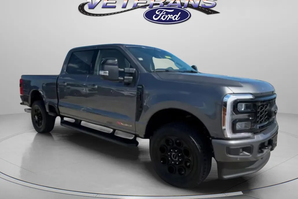 2025 Ford F-250 Lariat photo 1