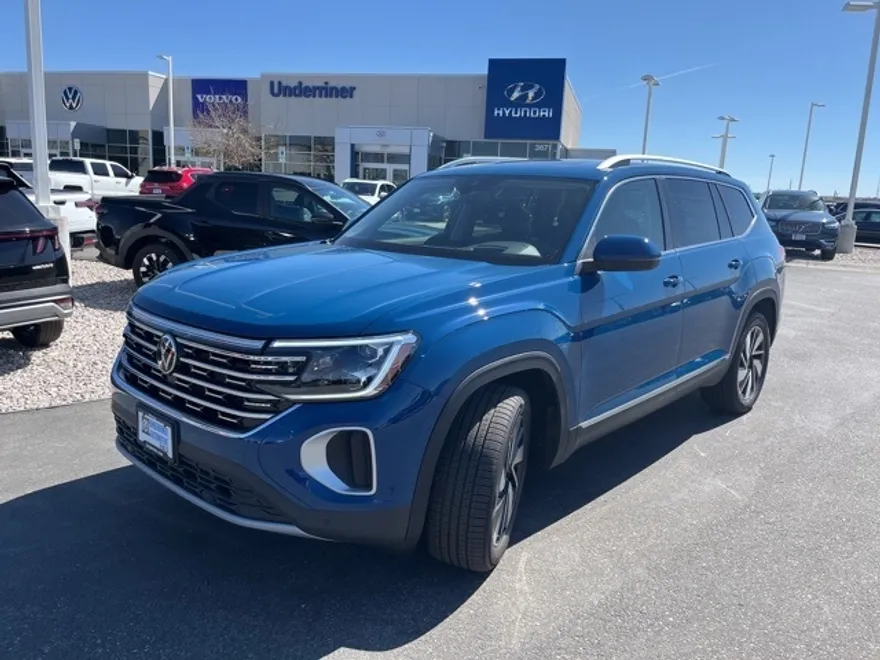 2025 Volkswagen Atlas SEL photo 1
