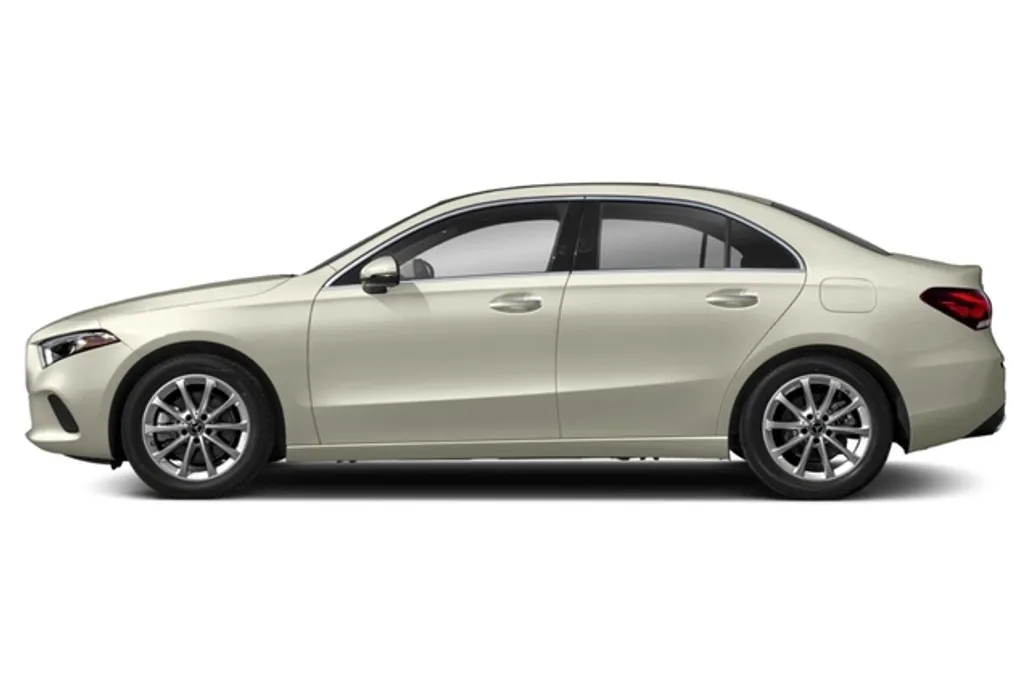 2020 Mercedes Benz A 220 4MATIC photo 1