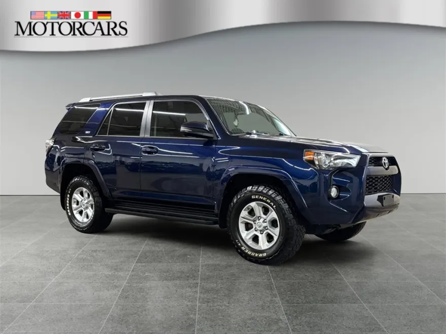 2017 Toyota 4Runner SR5 Premium photo 1