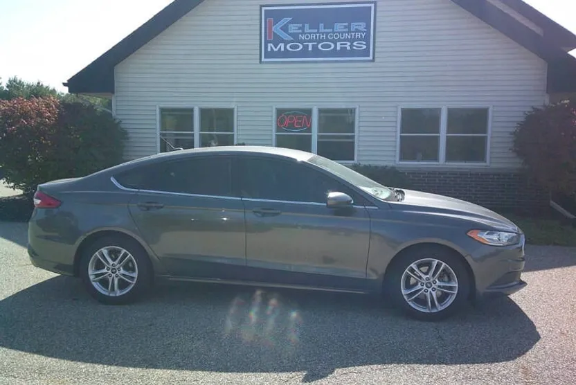 2018 Ford Fusion SE photo 1