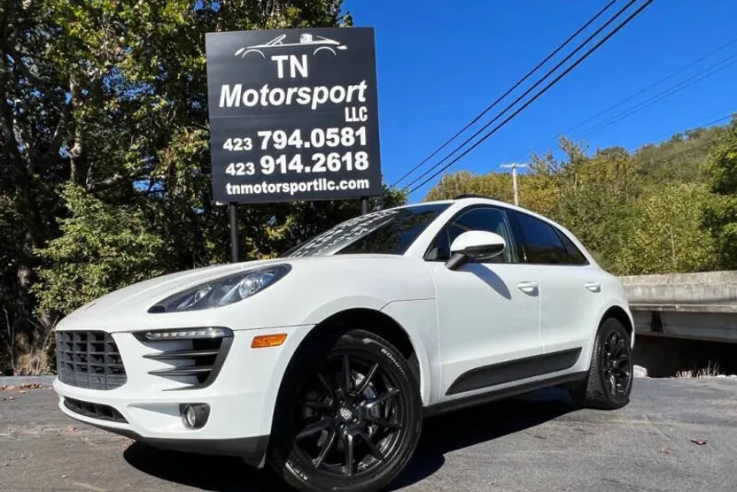2016 Porsche Macan S photo 1
