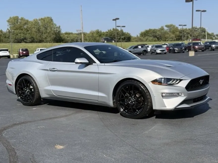 2018 Ford Mustang EcoBoost Premium photo 1