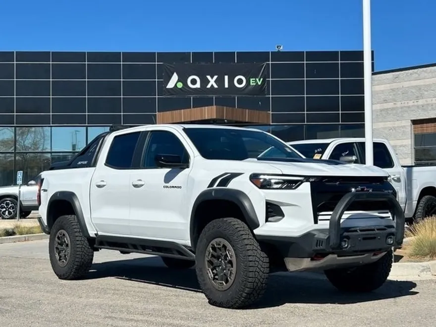 2023 Chevrolet Colorado ZR2 photo 1