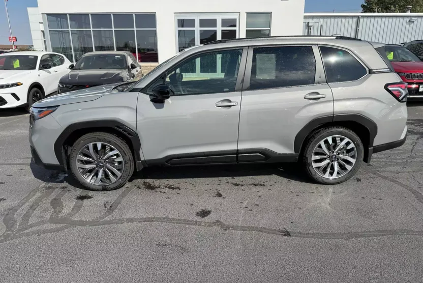 2025 Subaru Forester Touring photo 1