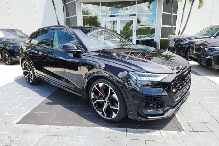 2021 Audi RS Q8 photo 1