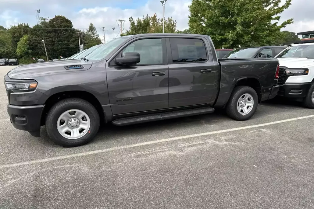 2025 Ram 1500 Tradesman photo 1