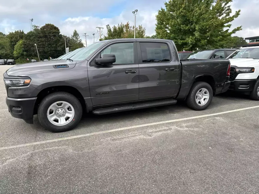 2025 Ram 1500 Tradesman photo 1