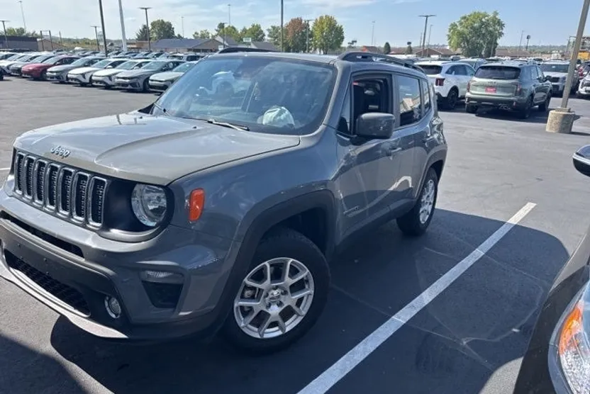 2021 Jeep Renegade Latitude photo 1
