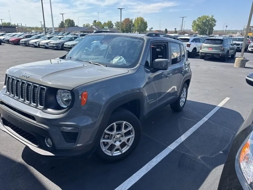 2021 Jeep Renegade Latitude photo 1