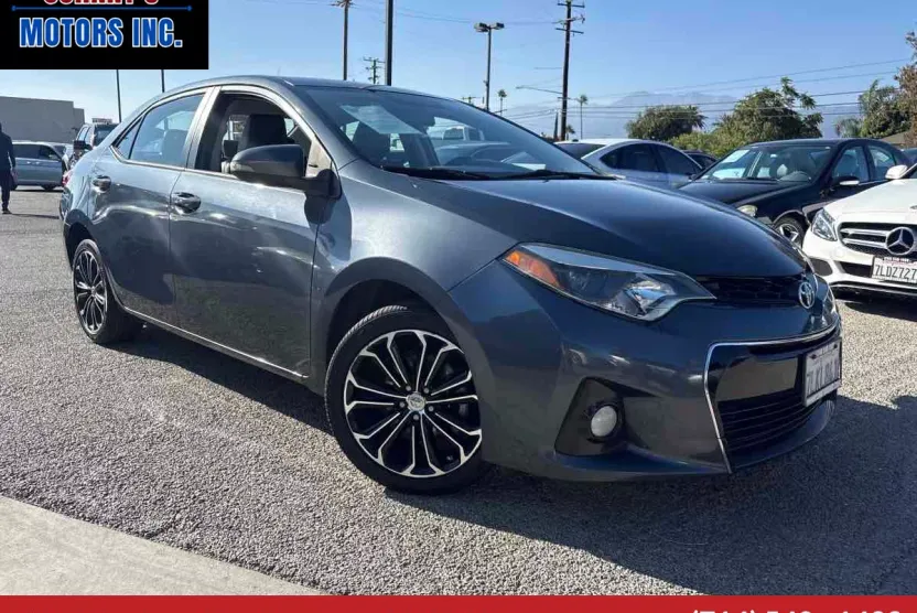 2015 Toyota Corolla S photo 1