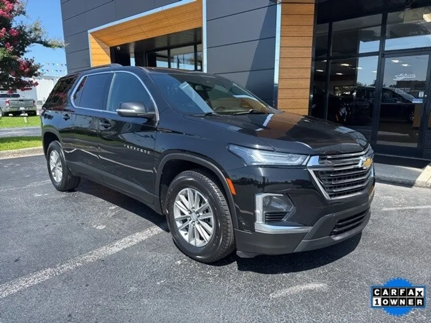 2022 Chevrolet Traverse photo 1
