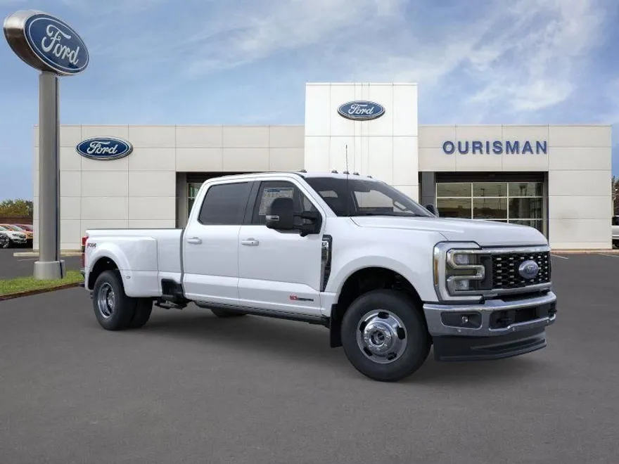 2026 Ford F-350 Lariat photo 1