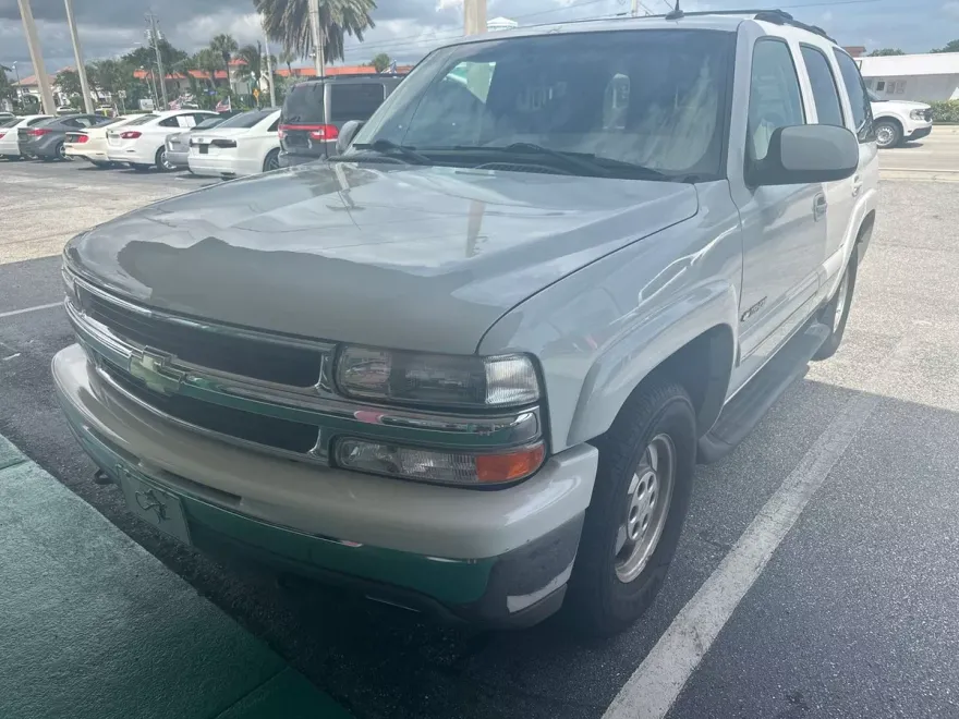 2003 Chevrolet Tahoe LT photo 1