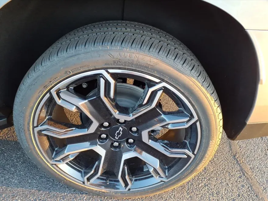 2026 Chevrolet Tahoe RST photo 1