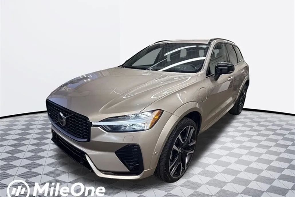 2024 Volvo XC60 Recharge Hybrid Ultimate photo 1