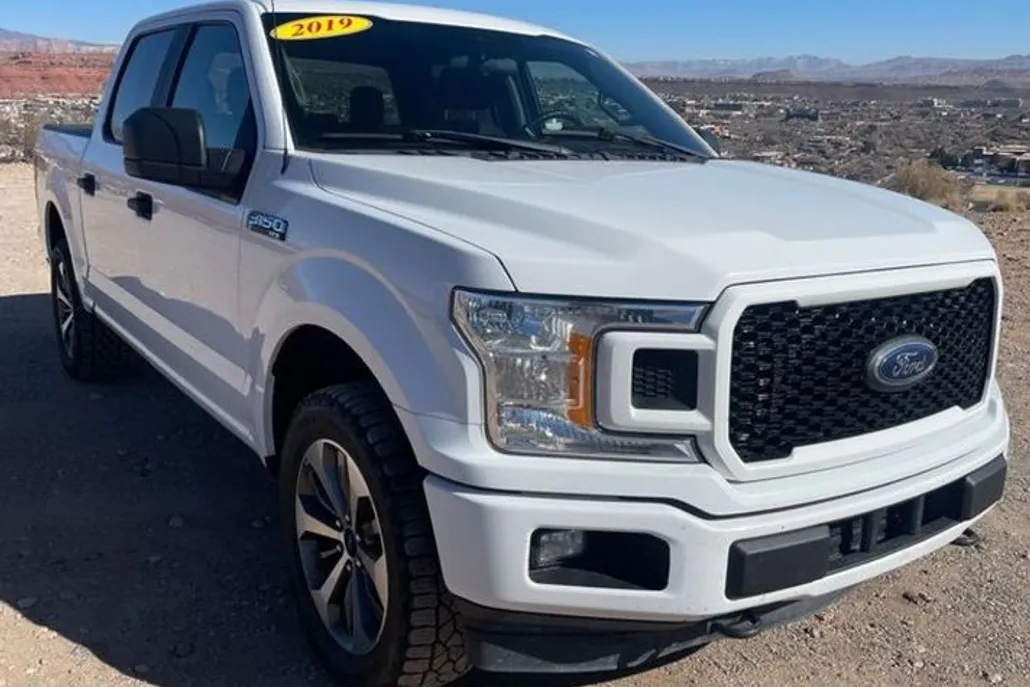 2017 Ford F-150 photo 1