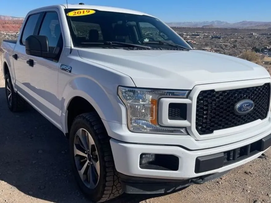 2017 Ford F-150 photo 1