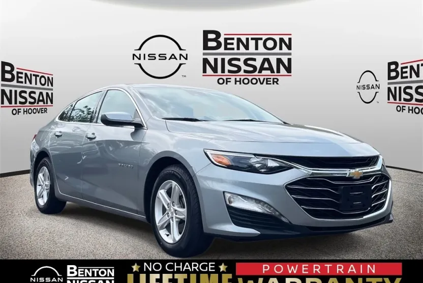2024 Chevrolet Malibu 1LT photo 1