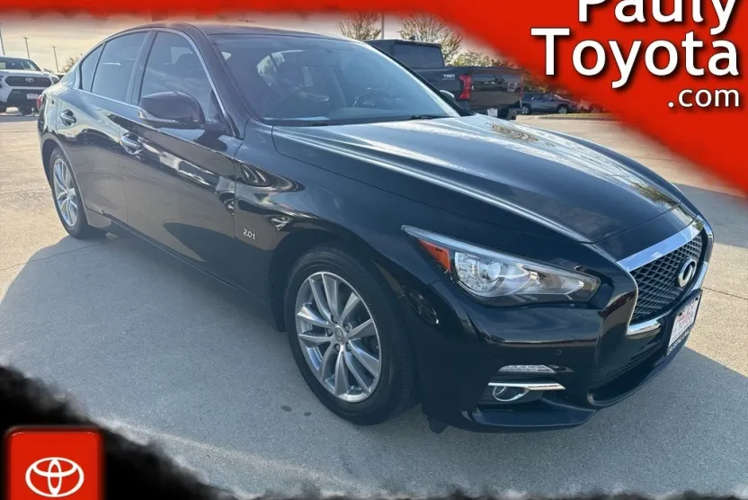 2016 Infiniti Q50 2.0t Premium photo 1